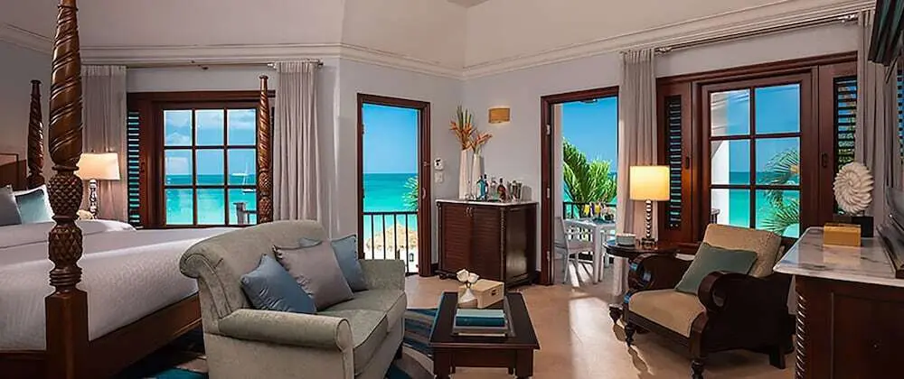 Honeymoon Süit, 1 Yatak Odası, Okyanus Manzaralı (Caribbean Beachfront Butler Suite)