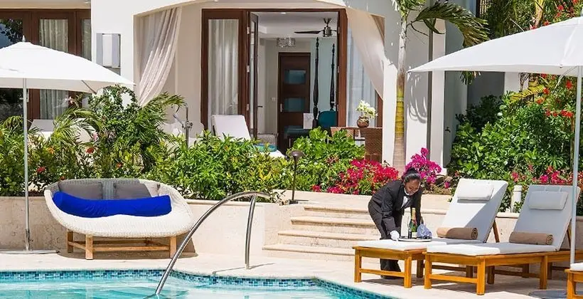 Honeymoon Süit, 1 Yatak Odası, Havuz Manzaralı (South Seas Honeymoon Junior Suite)