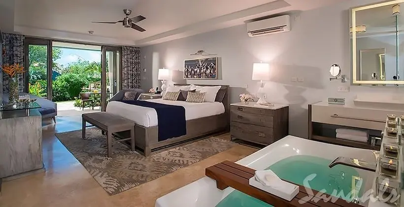 Romantic Süit, 1 Yatak Odası, Bahçe Manzaralı (Lover's Lagoon with Patio)