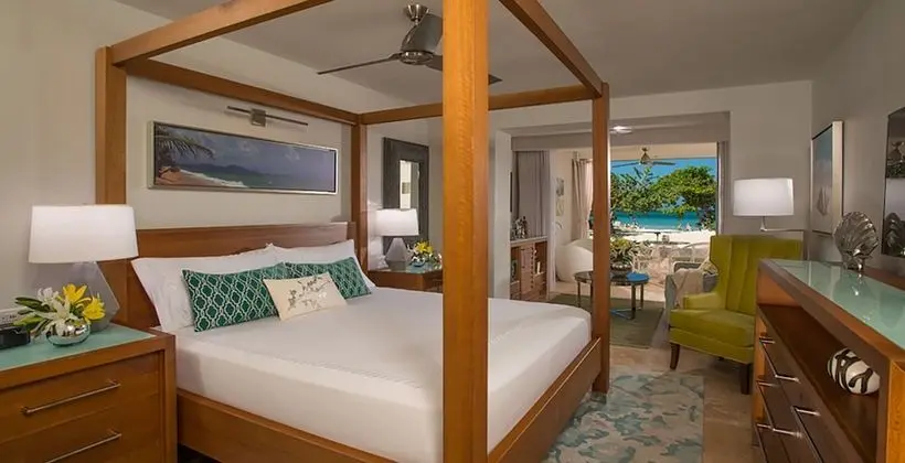 Honeymoon Süit, 1 Yatak Odası, Okyanus Manzaralı (Beachfront Honeymoon Walkout)