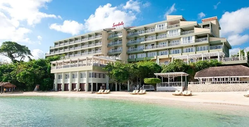 Club Oda, 1 Yatak Odası, Okyanus Manzaralı (Riviera Beachfront Club Level)