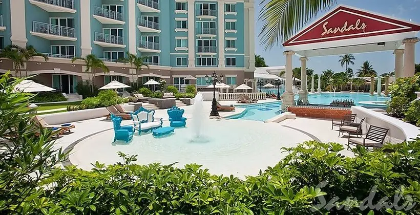 East Bay Poolside Walkout Club Level Room (PC)
