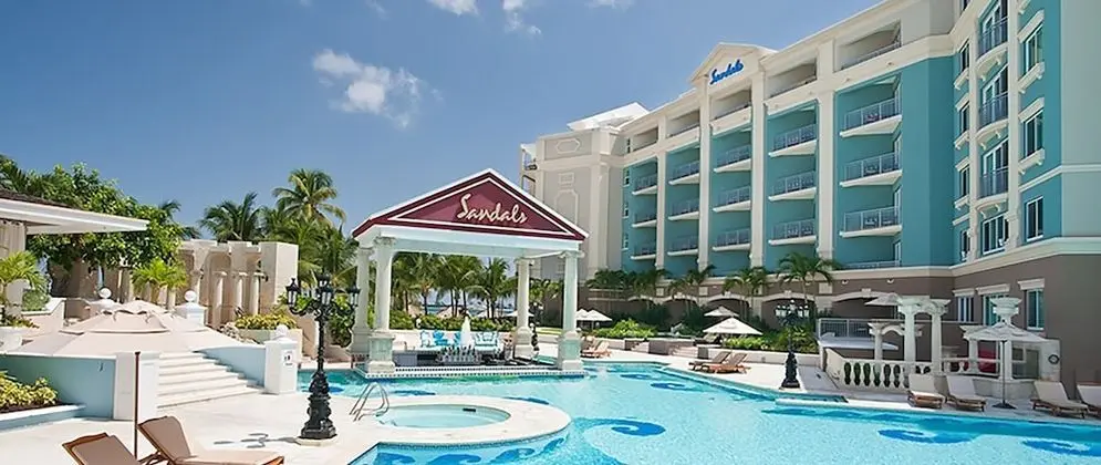 East Bay Poolside Walkout Club Level Room (PC)