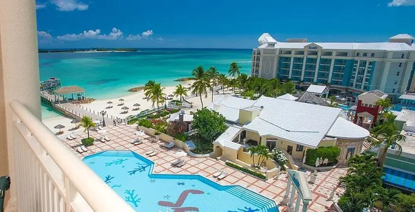 West Bay Honeymoon Oceanview Club Level Suite (JS)