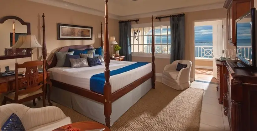 Luxury Oda, 1 Yatak Odası, Okyanus Manzaralı (Beachfront Grande Luxe)