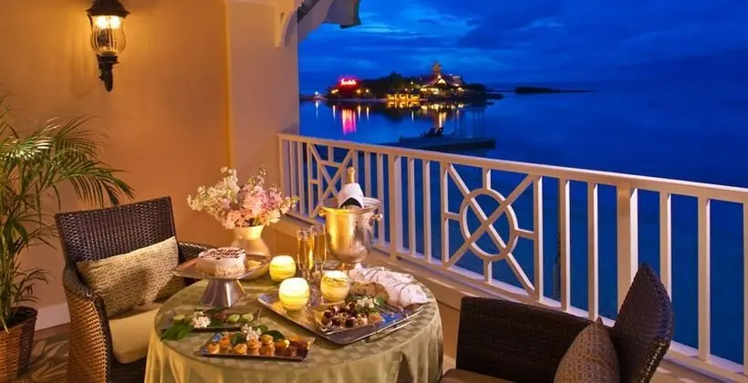 Luxury Oda, 1 Yatak Odası, Okyanus Manzaralı (Beachfront Grande Luxe)