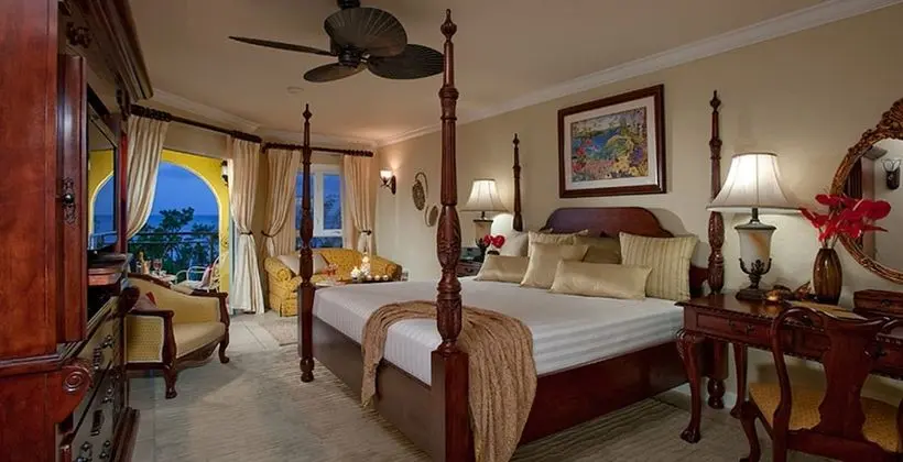 Luxury Oda, 1 Yatak Odası, Okyanus Manzaralı (FrenchHoneymoon Beachfront GrandeLuxe)