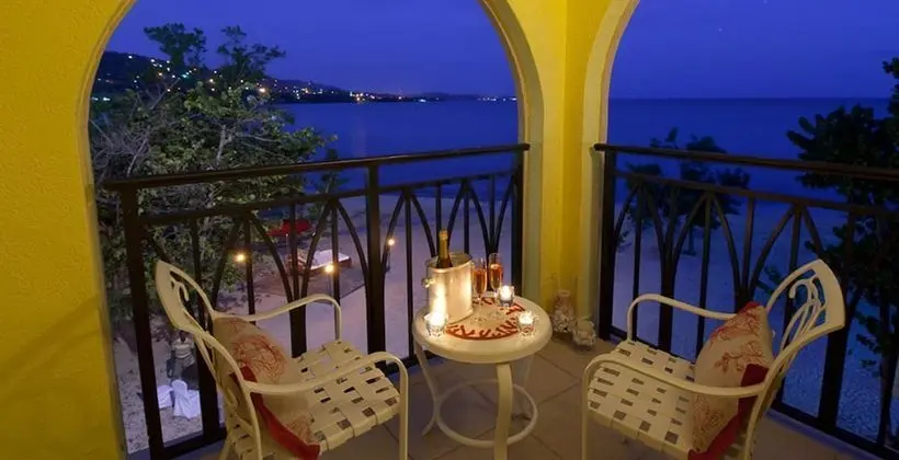 Luxury Oda, 1 Yatak Odası, Okyanus Manzaralı (FrenchHoneymoon Beachfront GrandeLuxe)