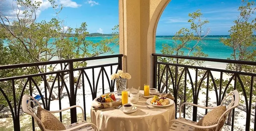 Luxury Oda, 1 Yatak Odası, Okyanus Manzaralı (Grande Luxe Club Level Suite)