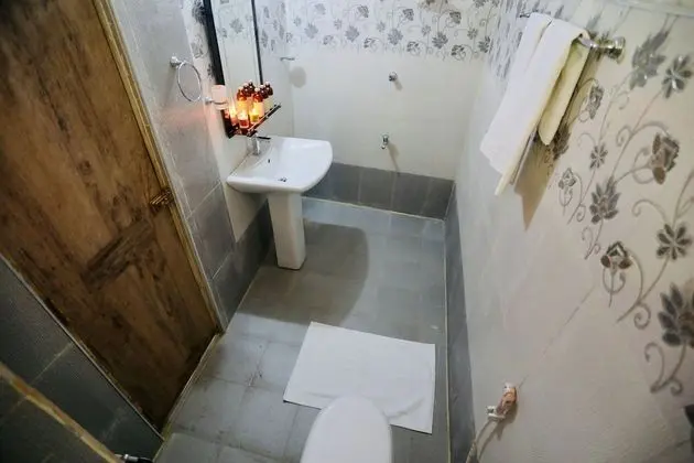 Üç Kişilik Oda, Birden Çok Yatak, Sigara İçilmez, Göl Manzaralı