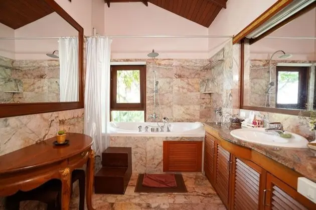 1 Bedroom Jacuzzi Villa