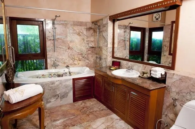 1 Bedroom Jacuzzi Villa