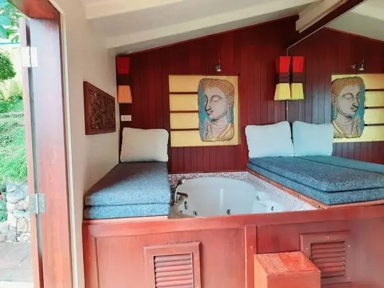 1 Bedroom Jacuzzi Studio