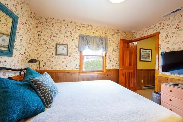 Oda, 1 Büyük (Queen) Boy Yatak