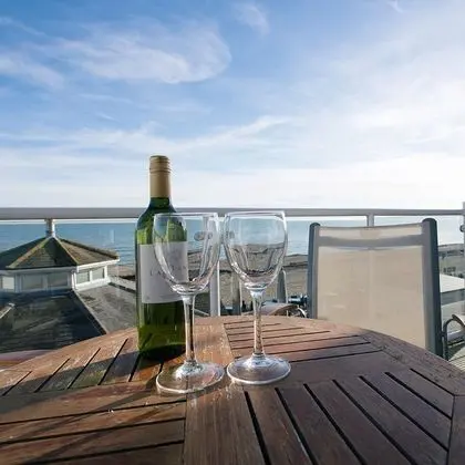 Deluxe Tek Büyük Yataklı Oda, Balkon, Deniz Manzaralı