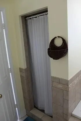 Deluxe Tek Büyük Yataklı Oda, Birden Çok Yatak, Havuz Manzaralı