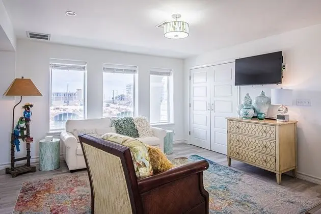 Ev, Birden Çok Yatak, Veranda, Okyanus Manzaralı (Sandcastle Beach House)