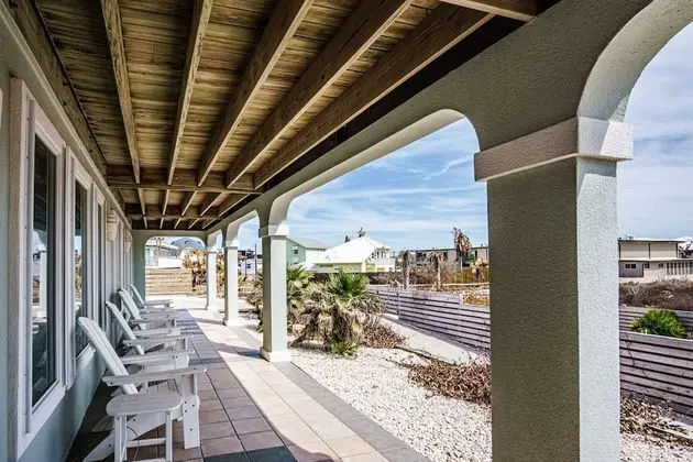 Ev, Birden Çok Yatak, Veranda, Okyanus Manzaralı (Sandcastle Beach House)