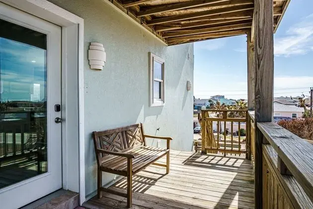 Ev, Birden Çok Yatak, Veranda, Okyanus Manzaralı (Sandcastle Beach House)