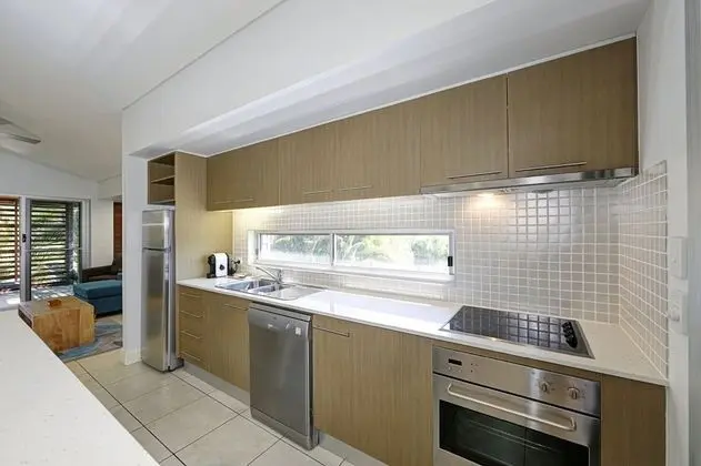 2 Bedroom Beach Home with Pool