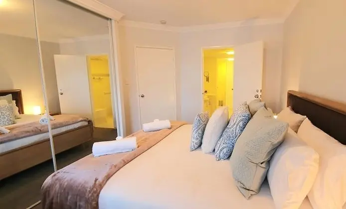 Apart Daire, 2 Yatak Odası, Balkon, Kısmi Deniz Manzaralı