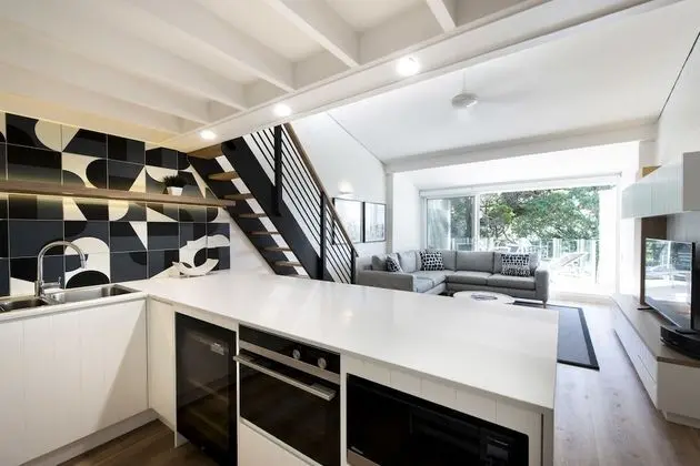 Deluxe Çatı Katı (Loft), 2 Yatak Odası, Kısmi Deniz Manzaralı, Denize Sıfır