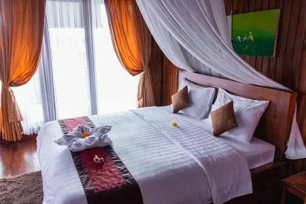 Deluxe Tek Büyük Yataklı Oda