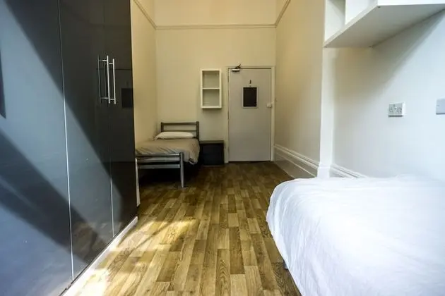 1 Bed in a Male Twin Shared Room