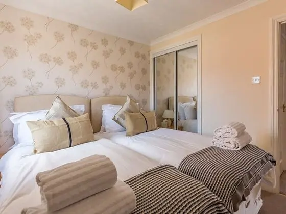 Ev (3 Bedrooms)