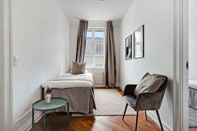 Apart Daire, 6 Yatak Odası, Buzdolabı