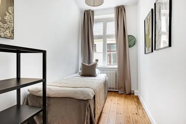 Apart Daire, 6 Yatak Odası, Buzdolabı