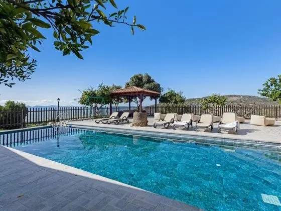 Villa, Birden Çok Yatak Odası, Şömine