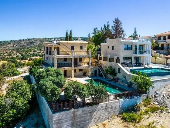 Villa, Birden Çok Yatak Odası, Şömine