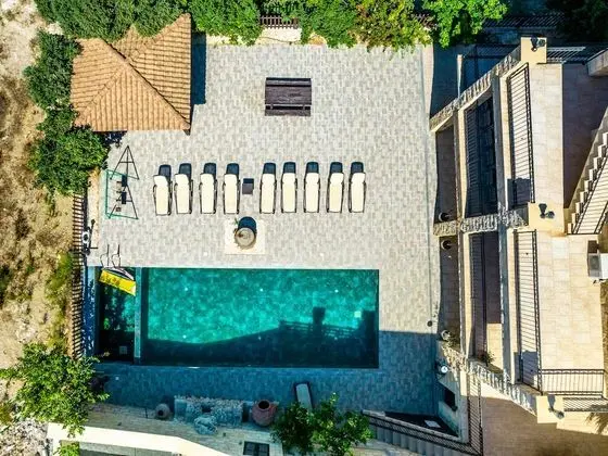 Villa, Birden Çok Yatak Odası, Şömine
