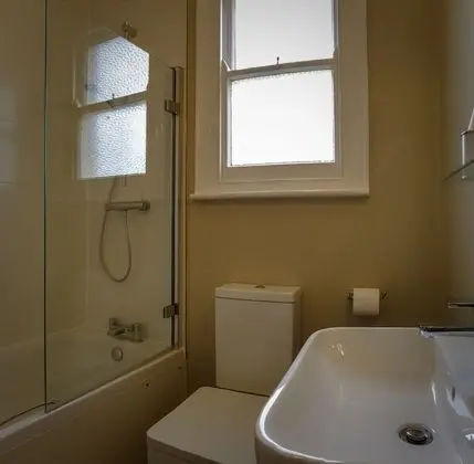 Tek Kişilik Oda, Özel Banyo (Single with bath. Room only)
