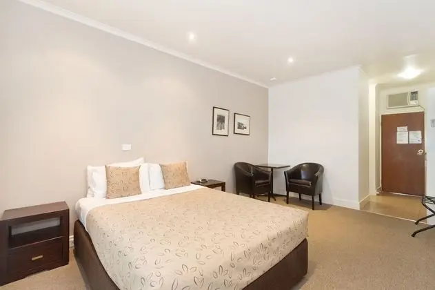 Standard Tek Büyük Yataklı Oda (Double Room Pet Friendly)