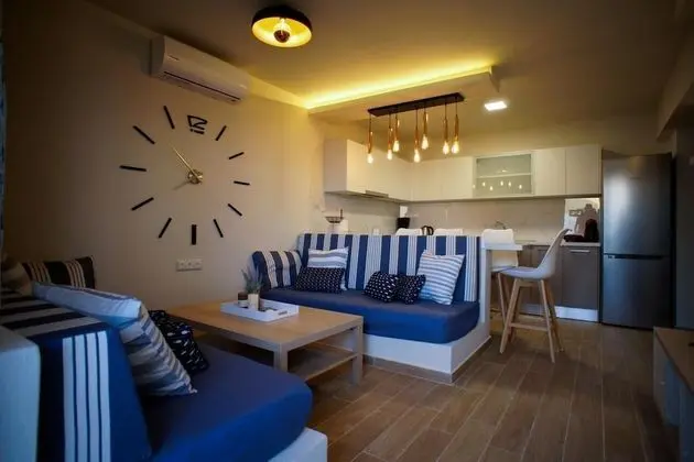 Apart Daire, Deniz Manzaralı (1 Double Bed + 2 Single Sofa Beds)