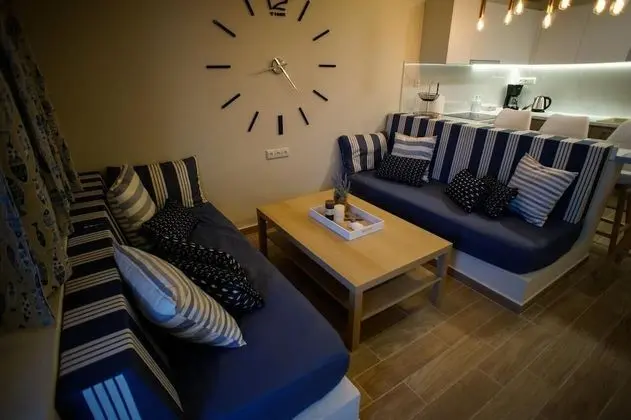 Apart Daire, Deniz Manzaralı (1 Double Bed + 2 Single Sofa Beds)