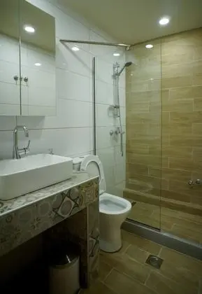 Apart Daire, Deniz Manzaralı (1 Double Bed + 2 Single Sofa Beds)