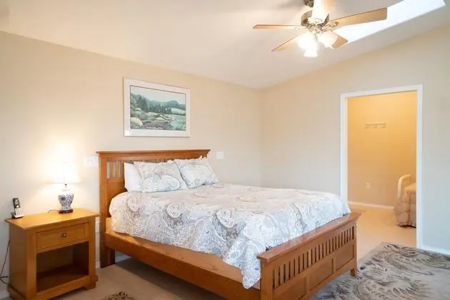 Ev, 2 Büyük (Queen) Boy Yatak (The Sandlake View)