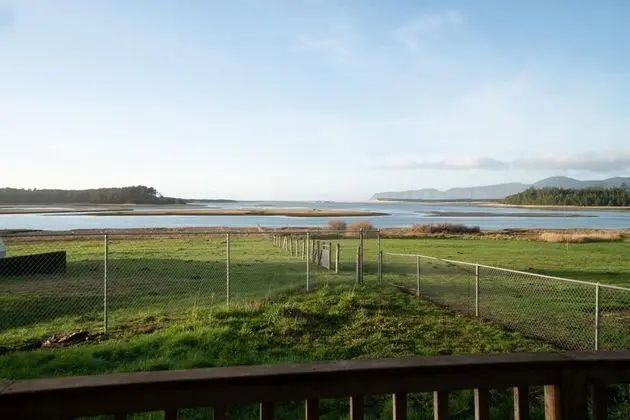 Ev, 2 Büyük (Queen) Boy Yatak (The Sandlake View)