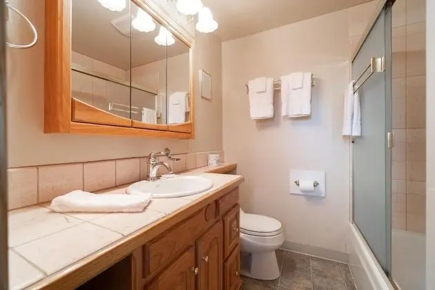 Ev, 2 Büyük (Queen) Boy Yatak (The Sandlake View)