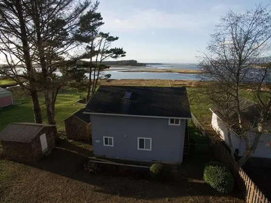 Ev, 2 Büyük (Queen) Boy Yatak (The Sandlake View)