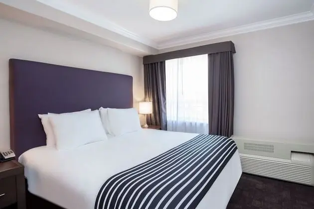 Premium Suite, 1 King, Kitchen, W/D, Balcony