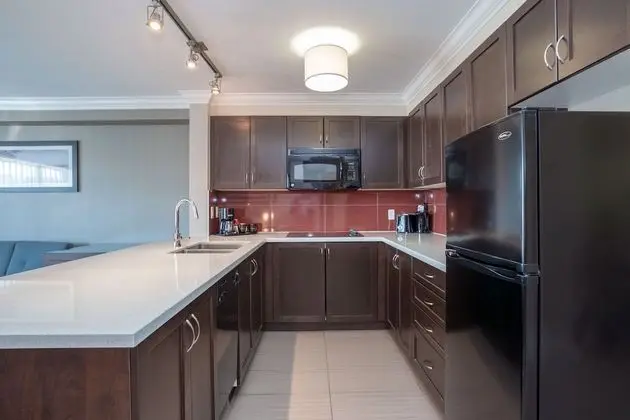 Premium Suite, 1 King, Kitchen, W/D, Balcony