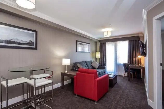 Standard Suite, 1 Split King, Kitchen