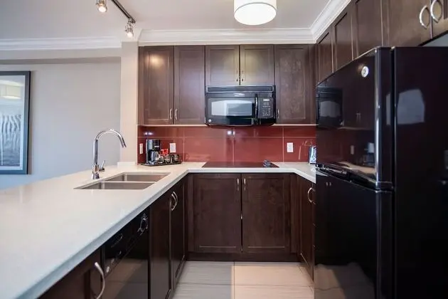Standard Suite, 1 Split King, Kitchen