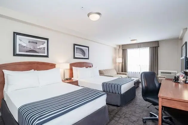 Standard Oda (Two Doubles with Sofa Bed)