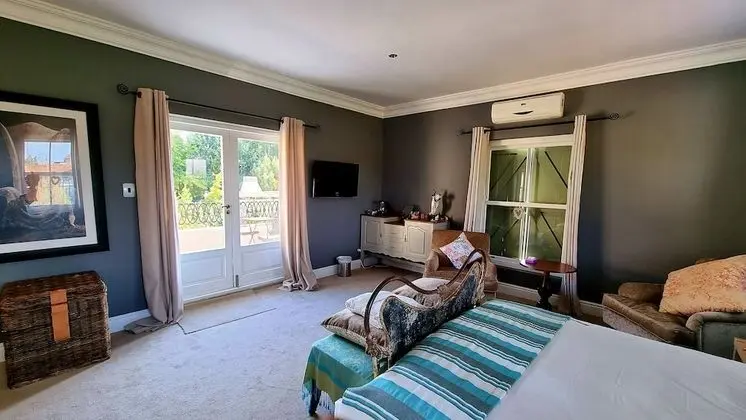 Honeymoon Süit, Havuz Manzaralı