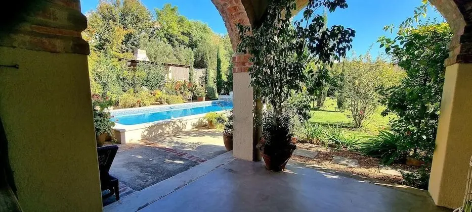 Standard Oda, Havuz Manzaralı